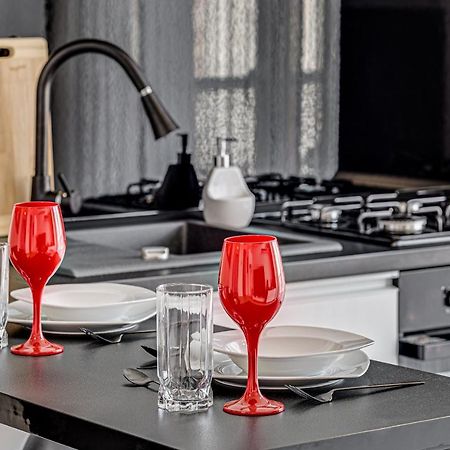 Апартаменты Ari Cinema Apartament With 2M Videoproiector Арад Экстерьер фото